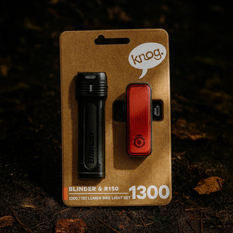 Knog Blinder Front & Rücklicht Set 1300 Lumen mit R150 Rücklicht, für höchste Sichtbarkeit bei Gravel- und Nachtfahrten. Robustes Outdoor-Zubehör.
