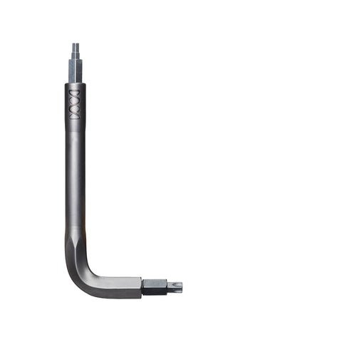 Daysaver Essential8 Multitool in L-Form mit integrierten Bits – ultraleichtes Fahrradwerkzeug für unterwegs, ideal für Radtouren.