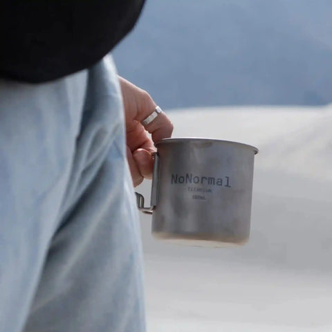NoNormal Outdoor Coffee Kit mit Titanbecher